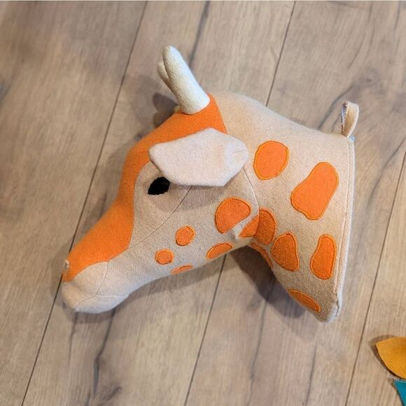Stuffed 3D Giraffe Head Wall Hanging Handmade Wreath Kids Decor - Picture 3 of 8